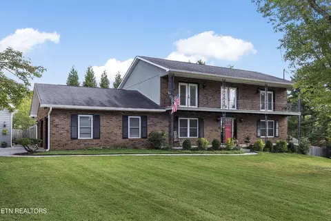 8702 Terri Cir, Knoxville, TN 37923