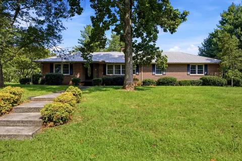 401 E Petty Ln, Winchester, TN 37398