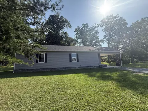 1514 N Washington St, Tullahoma, TN 37388