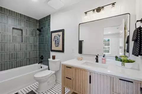 Bath - 7108 Gregory Ct, Fairview, TN 37062 photo 2 of 3