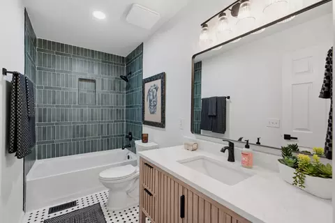 Bath - 7108 Gregory Ct, Fairview, TN 37062 photo 1 of 3