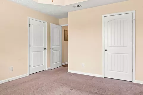 Bedroom - 915 17th Ave E, Springfield, TN 37172 photo 3 of 6