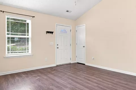 Entry Way - 915 17th Ave E, Springfield, TN 37172 photo 1 of 1