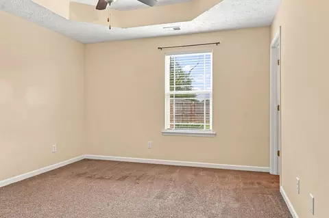Bedroom - 915 17th Ave E, Springfield, TN 37172 photo 1 of 6