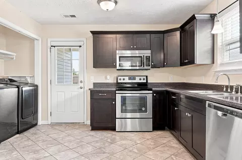 Other - 915 17th Ave E, Springfield, TN 37172 photo 1 of 3
