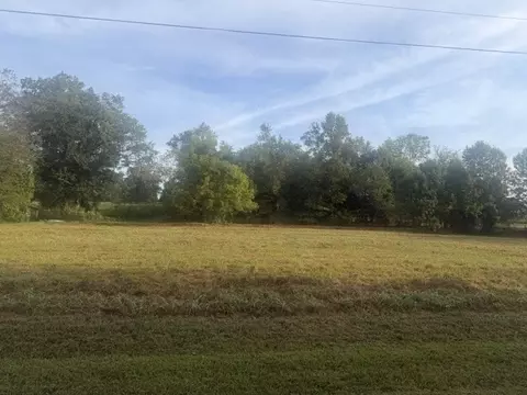 7 Issac Clifton Rd, Chapmansboro, TN 37035