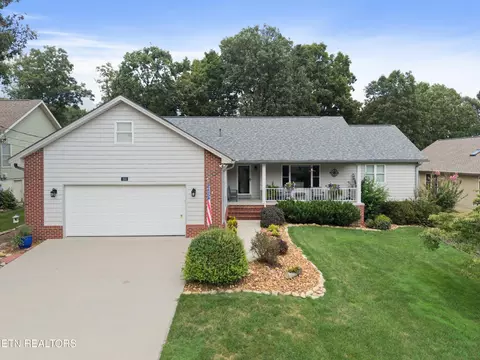 153 Cromwell Ln, Crossville, TN 38558