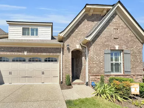 1397 Whispering Oaks Dr, Lebanon, TN 37090