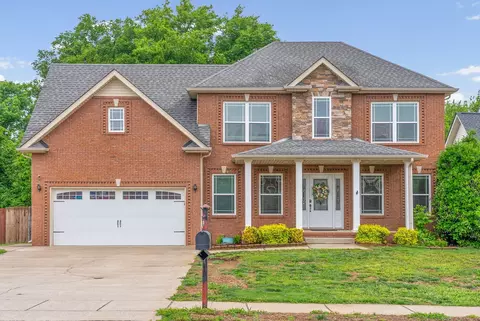 1716 Autumn Dr, Clarksville, TN 37042