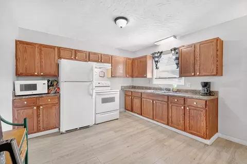 Kitchen - 425 E Castle St, Murfreesboro, TN 37130 photo 1 of 1