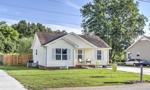 1618 Hannibal Dr, Oak Grove, KY 42262