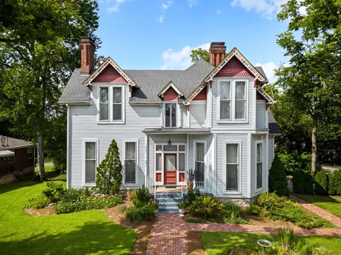 2500 Woodlawn Dr, Nashville, TN 37212