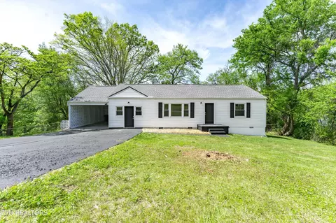 1703 Breda Dr, Knoxville, TN 37918