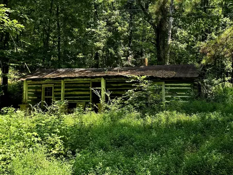 808 Enochs Rd, Mcewen, TN 37101 photo 2