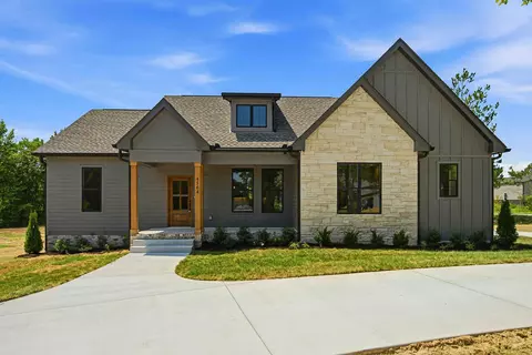 4564 Washington Rd, Greenbrier, TN 37073