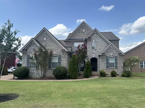 1081 Avery Trace Cir, Hendersonville, TN 37075