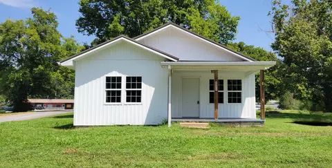 101 Joe St, Waverly, TN 37185