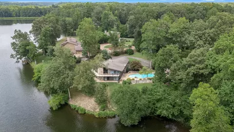 213 Lakewood Dr, Tullahoma, TN 37388