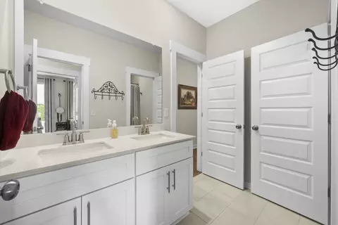 Bath - 4609 Cresto Loop, Murfreesboro, TN 37128 photo 4 of 6