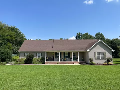 15 Meadowland Dr, Manchester, TN 37355