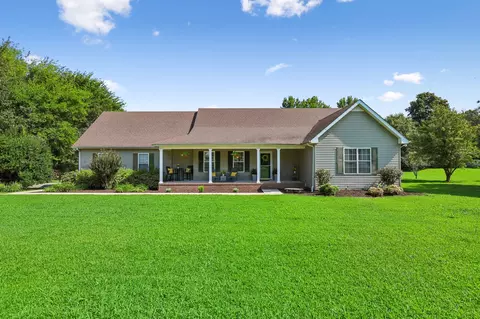 15 Meadowland Dr, Manchester, TN 37355
