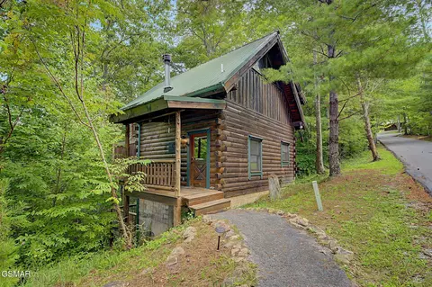 3039 Brothers Way, Sevierville, TN 37862