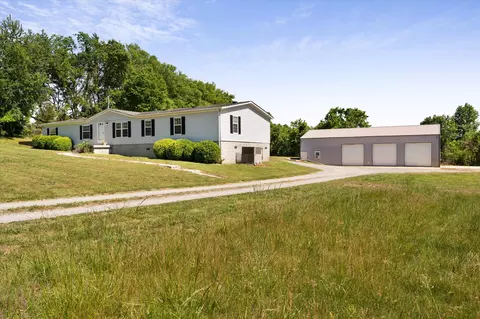8011 Palmore Hollow Ln, Nolensville, TN 37135