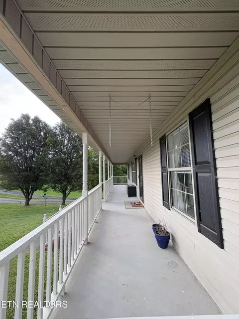 1101 Greenbriar Rd, Talbott, TN 37877 photo 4