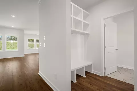 1924 Hildebrand Ln, Columbia, TN 38401