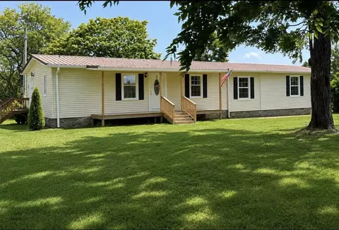 3231 E Stinson Rd, Lafayette, TN 37083