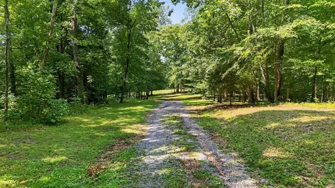 823 Oak Ridge Dr, Springfield, TN 37172 photo 2