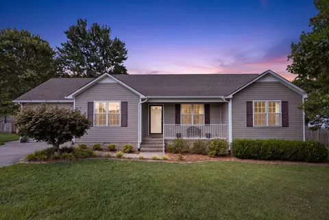 102 Chesapeake Dr, Tullahoma, TN 37388