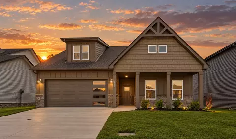 2733 Brewster Dr, Clarksville, TN 37042