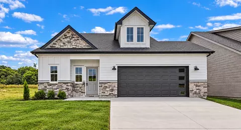 2737 Brewster Dr, Clarksville, TN 37042