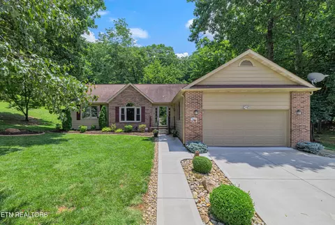 6811 Hunters Tr, Knoxville, TN 37921