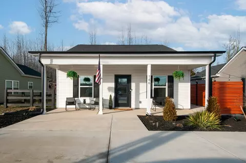 Exterior - 146 Eno Rd, Dickson, TN 37055 photo 1 of 8