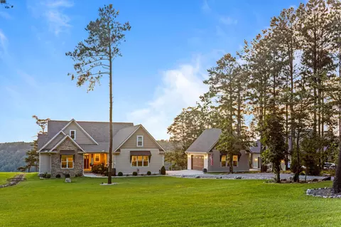 3745 Raulston Falls Rd, Jasper, TN 37347