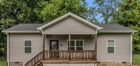 112 Holland Dr, Burns, TN 37029