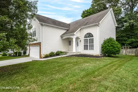 929 Station View Rd, Knoxville, TN 37919