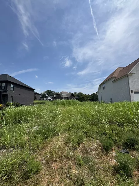 63 Longview Rdg, Clarksville, TN 37043