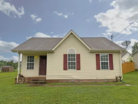 1613 Hannibal Dr, Oak Grove, KY 42262