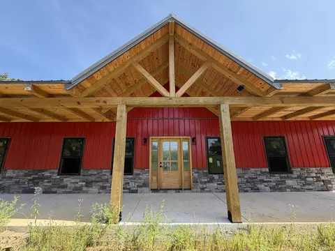 488 Sixteenth Model Rd, Manchester, TN 37355