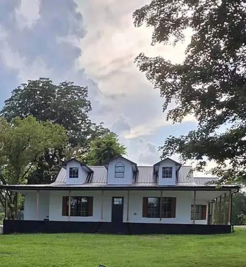 138 Shelbyville Hwy, Fayetteville, TN 37334