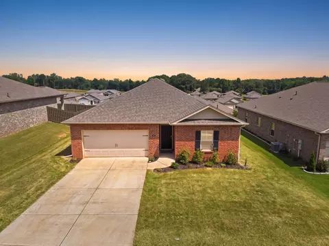 115 Settlement Dr, Huntsville, AL 35810