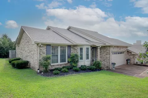 1818 Memorial Dr #25, Clarksville, TN 37043
