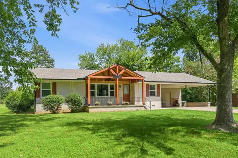 99 Lakewood Dr, Lexington, TN 38351