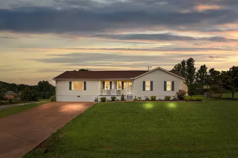 78 Patterson Cir, Mcewen, TN 37101