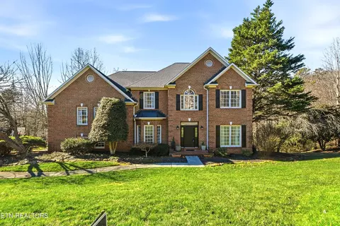 705 Valley Hill Ln, Knoxville, TN 37922