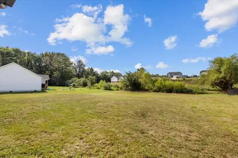 Exterior - 3008 Longview Ct, Dickson, TN 37055 photo 11 of 11