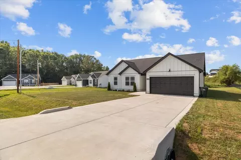 Other - 3008 Longview Ct, Dickson, TN 37055 photo 1 of 9